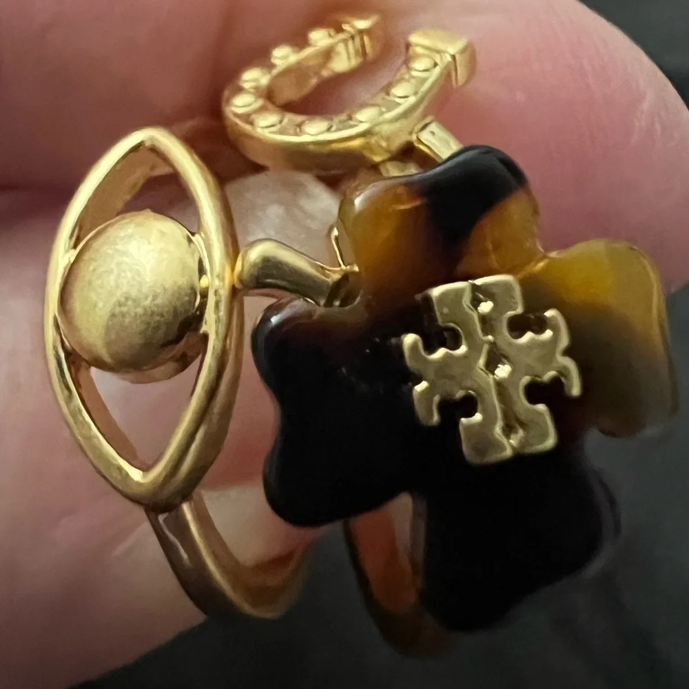 Designers Brands For Customers That Love To Wear Casual and Elegant Accessories
